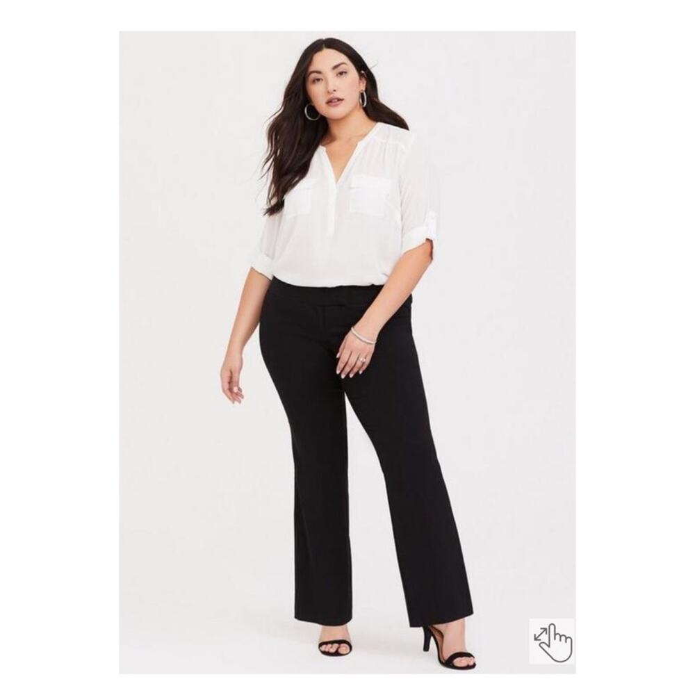 Torrid Black Relaxed Straight Leg Stretch Trousers Sz.22R